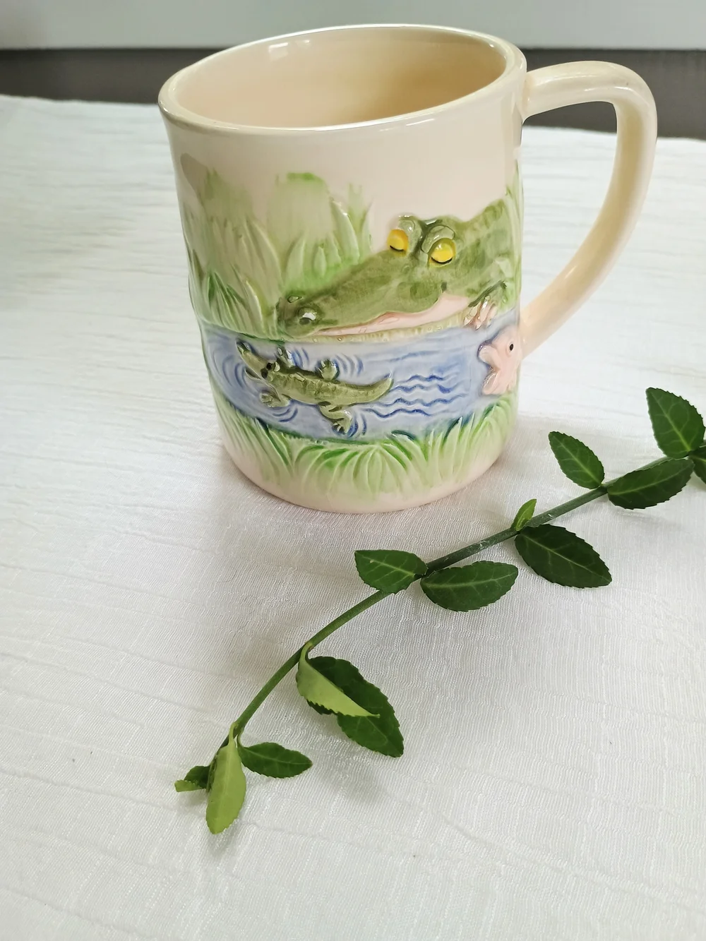🐟 ECLECTIC GRANDPA 🐟 VTG Ceramic Quon Quon 3-D Alligator Coffee Cup, Mug